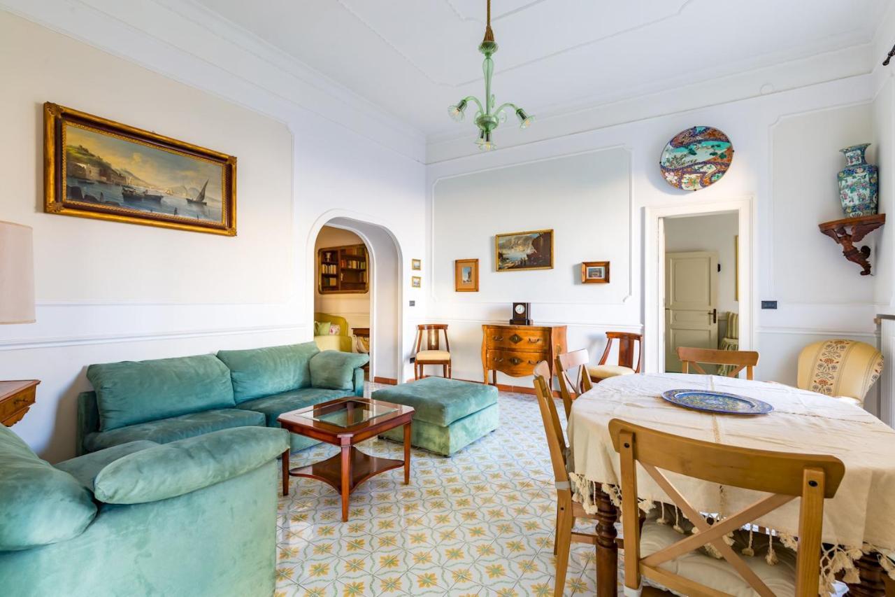 Villa Paola - Hidden Panoramic Garden And Terraces By Napoliapartments エクステリア 写真