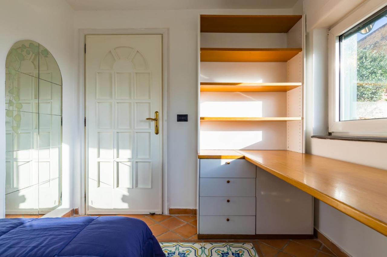 Villa Paola - Hidden Panoramic Garden And Terraces By Napoliapartments エクステリア 写真