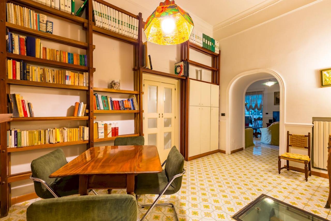 Villa Paola - Hidden Panoramic Garden And Terraces By Napoliapartments エクステリア 写真