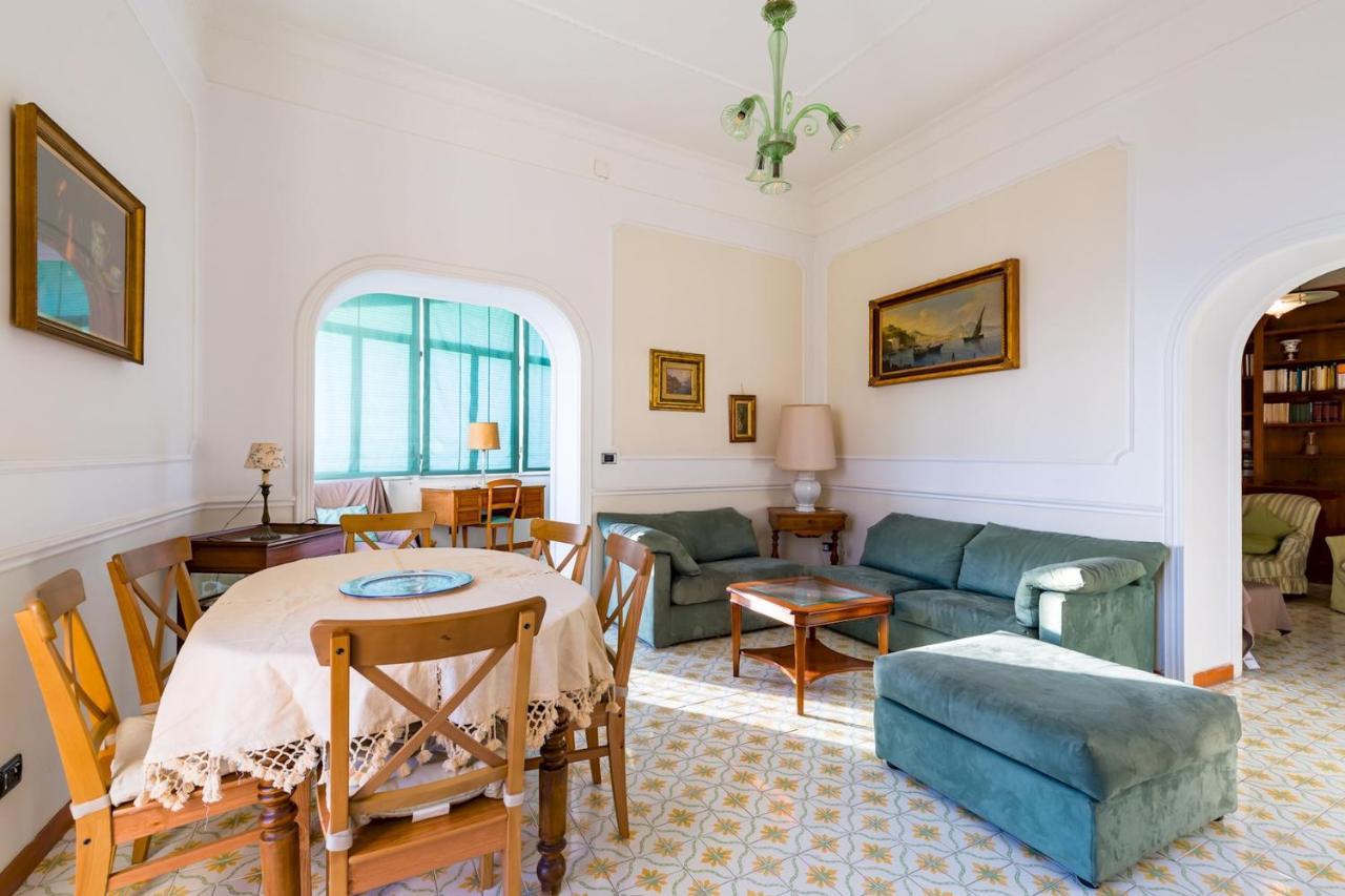 Villa Paola - Hidden Panoramic Garden And Terraces By Napoliapartments エクステリア 写真