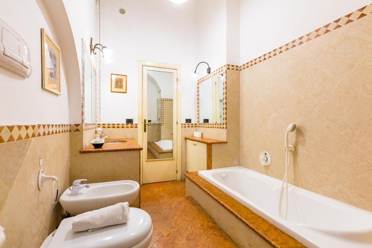 Villa Paola - Hidden Panoramic Garden And Terraces By Napoliapartments エクステリア 写真