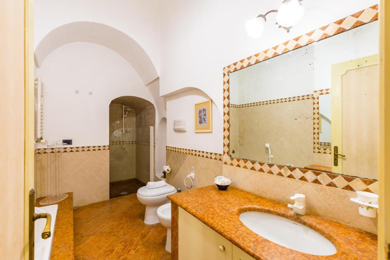 Villa Paola - Hidden Panoramic Garden And Terraces By Napoliapartments エクステリア 写真