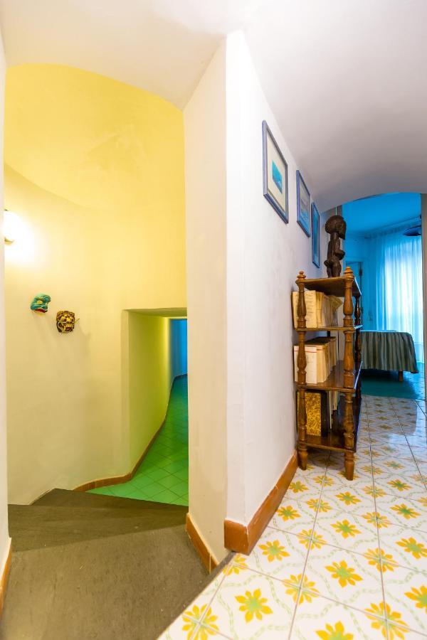 Villa Paola - Hidden Panoramic Garden And Terraces By Napoliapartments エクステリア 写真